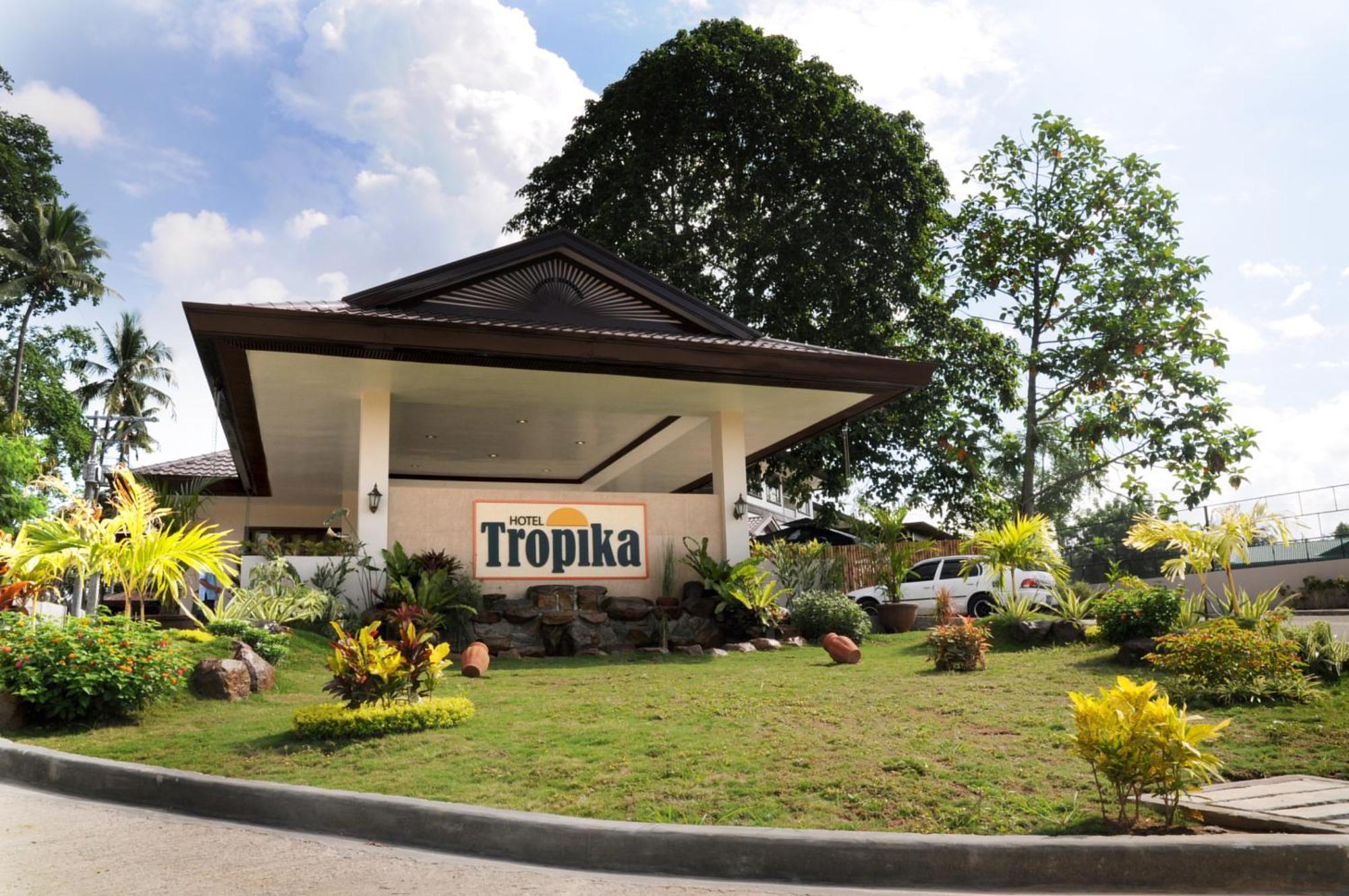 Hotel Tropika Davao Екстер'єр фото