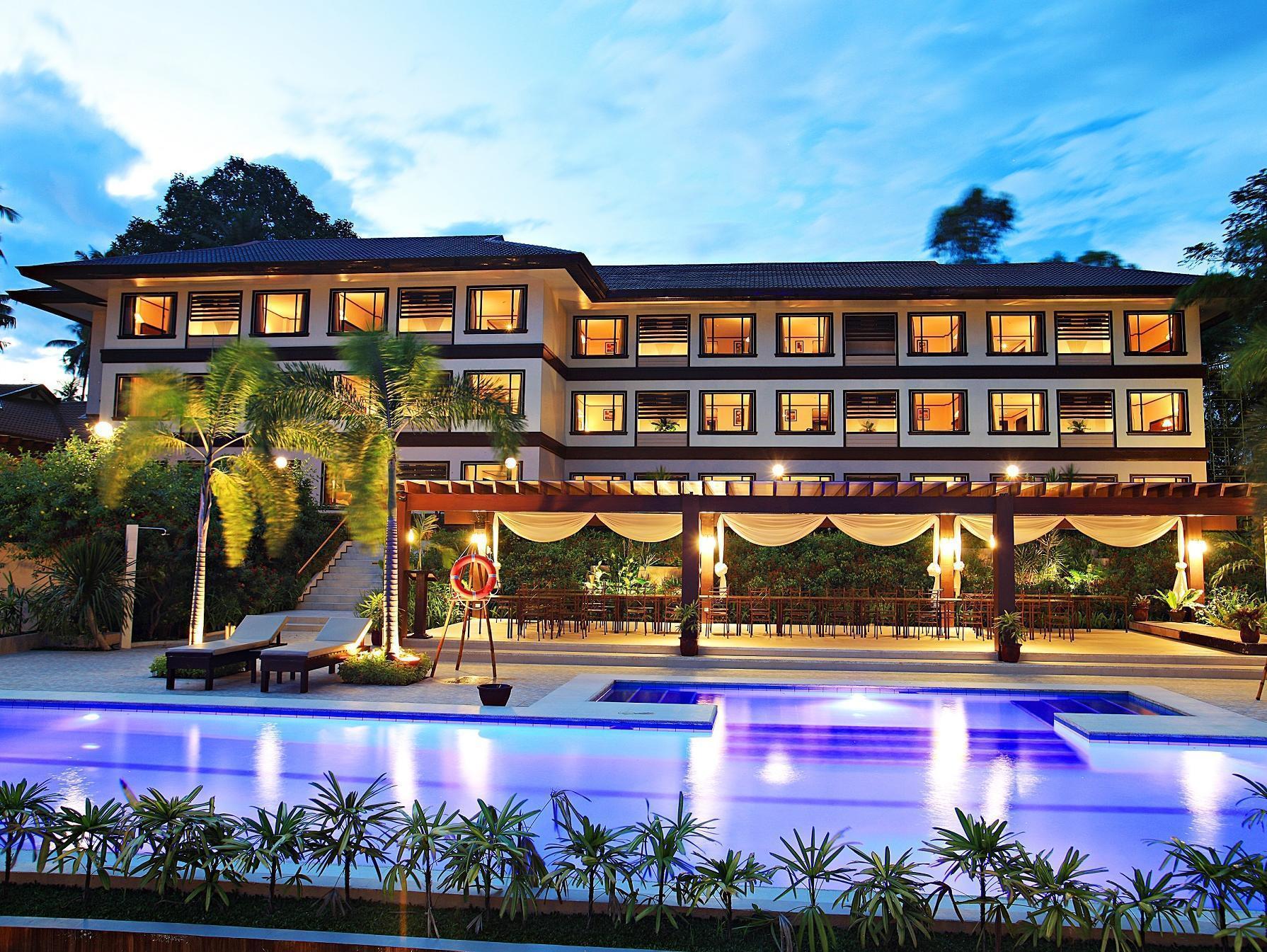 Hotel Tropika Davao Екстер'єр фото