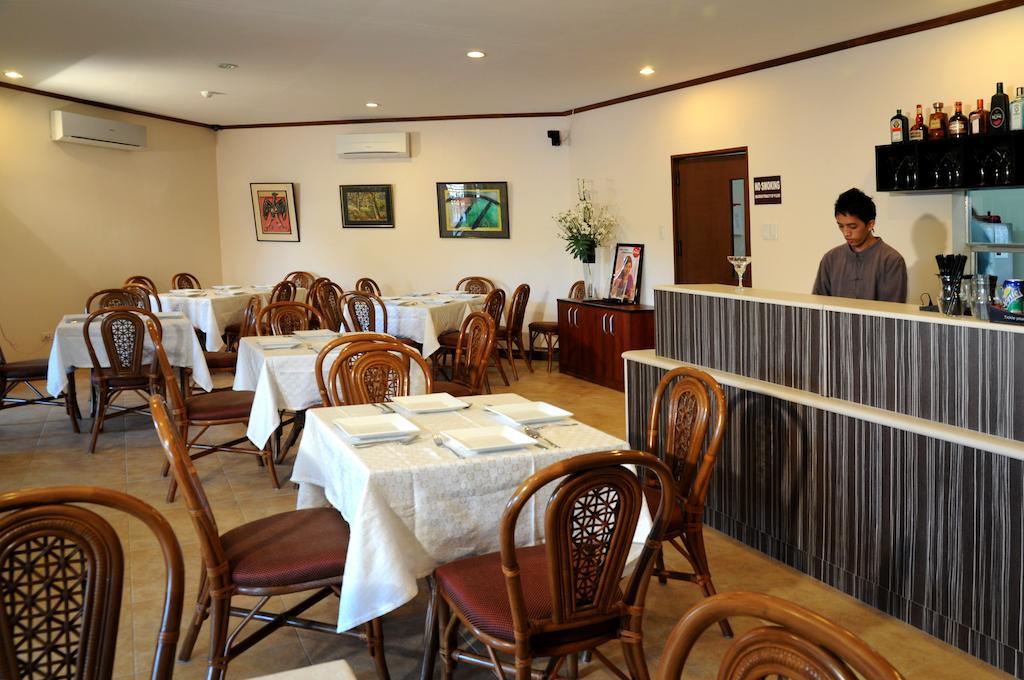 Hotel Tropika Davao Екстер'єр фото